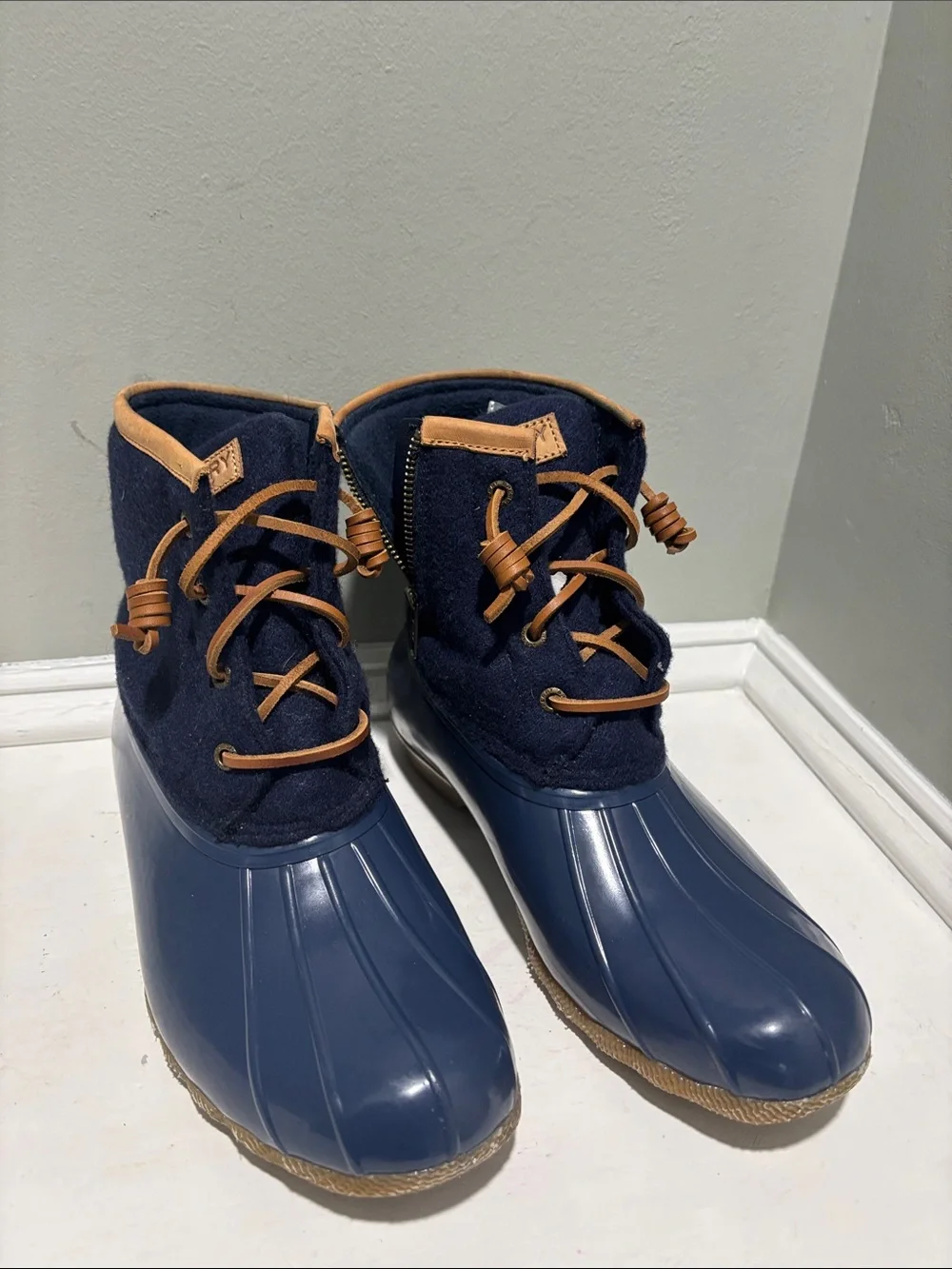 Speedy Women’s Navy and Tan Waterproof Rain Duck Boots-size 9